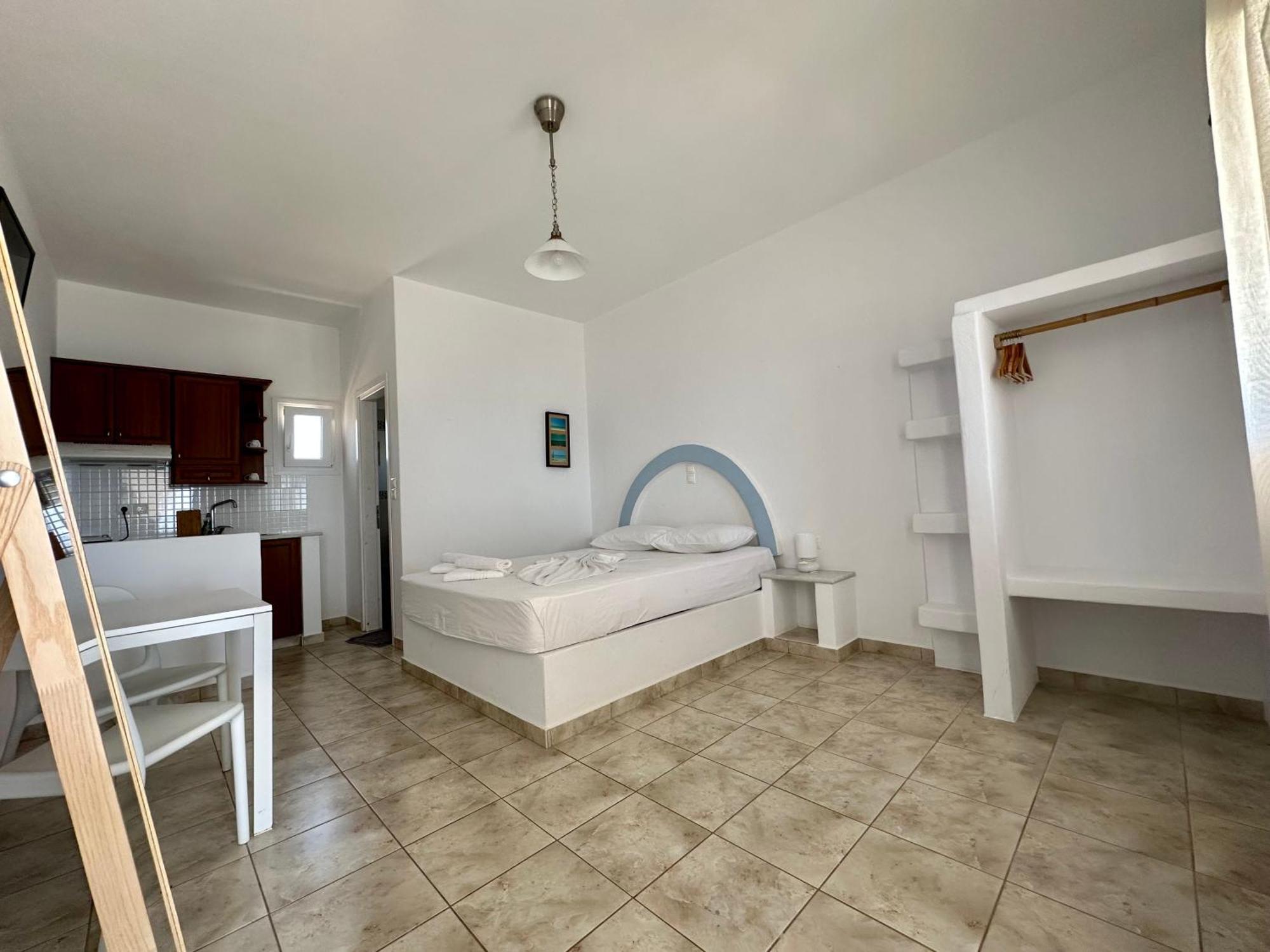 Restia Apartment Donoussa Exterior photo
